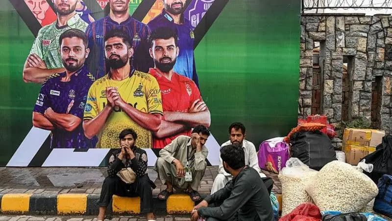 पाकिस्तान सुपर लीग में स्टेडियम में नहीं होंगे दर्शक, आईपीएल को लेकर पीसीबी ने ये कहा