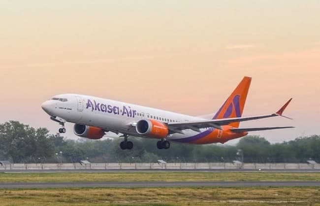 Akasa Air launches flight service between Navi Mumbai and Noida.