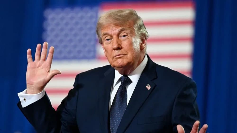In Switzerland Trump continues threats amidst negotiations; warns Iran of an attack again.
