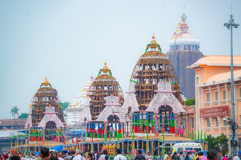 Mahaprabhu's Nava Jouvan Darshan and Netrosab: Despite the torrential rain, the number of devotees increasing