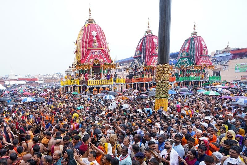 Two killed in puri ratha yatra