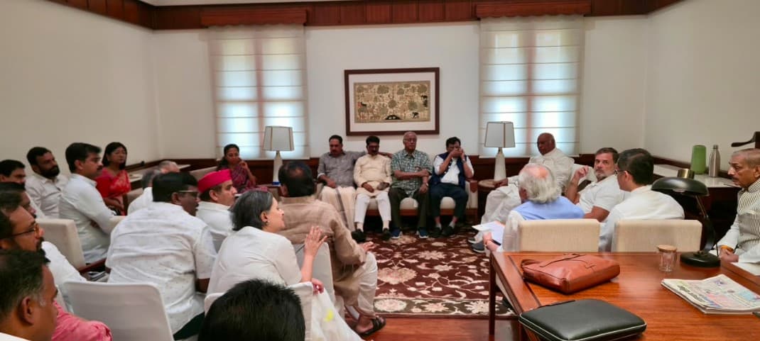 Deliberations on the strategy to corner the government during the meeting of INDIA bloc floor leaders.