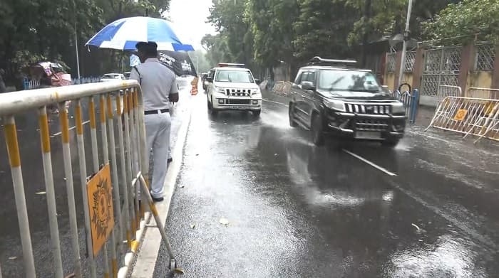 Well-marked Bay low-pressure area to trigger heavy rain in south Bengal