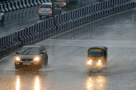 TN: Western Ghats districts likely to receive moderate rain, heavy showers forecast in Nilgiris