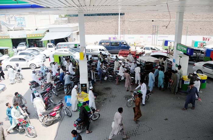 Pakistan: Transgender community holds protest against inflation, fuel price hike