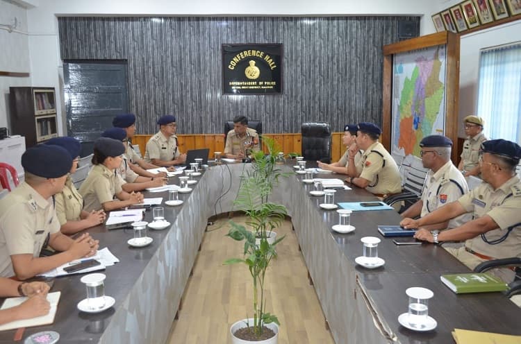 Manipur DGP stresses intelligence-led policing, reviews security preparedness