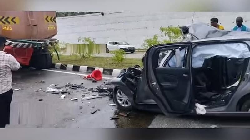Two cars collide head-on while trying to save a two-wheeler: Four of a family including a child and a girl die