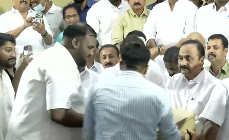 Kerala CM Satheesan tours flood-hit areas, assures affected people of full support