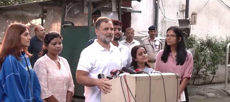 Rahul holds press meet with student protestors, says they defended the 'idea of India'