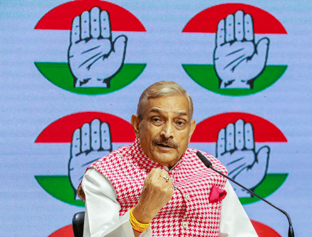 At least pellet guns, nail-studded batons weren't used: Cong backs J'khand govt over students' protest