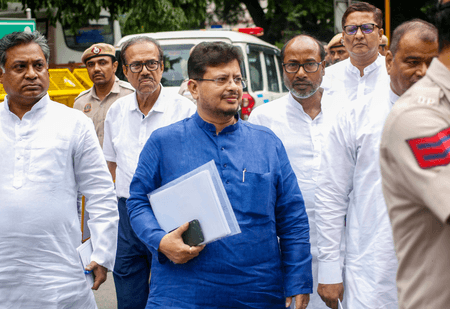 Delegation of Trinamool's rebel faction meets Bengal CM, seeks more SIR tribunals