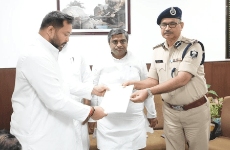 Tejashwi Yadav meets Bihar DGP, raises Siwan firing and rising crime