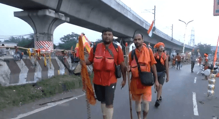 Ghaziabad: Thousands of Kanwariyas gather at 'Mini-Haridwar'; devotees praise arrangements