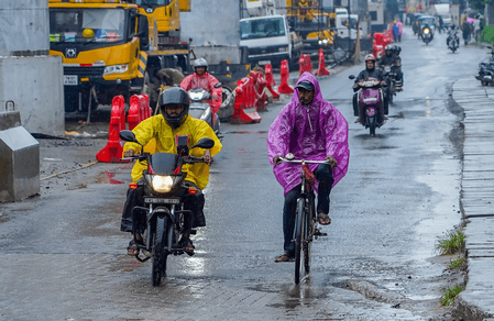 Seven Kerala districts on orange alert as rains persist