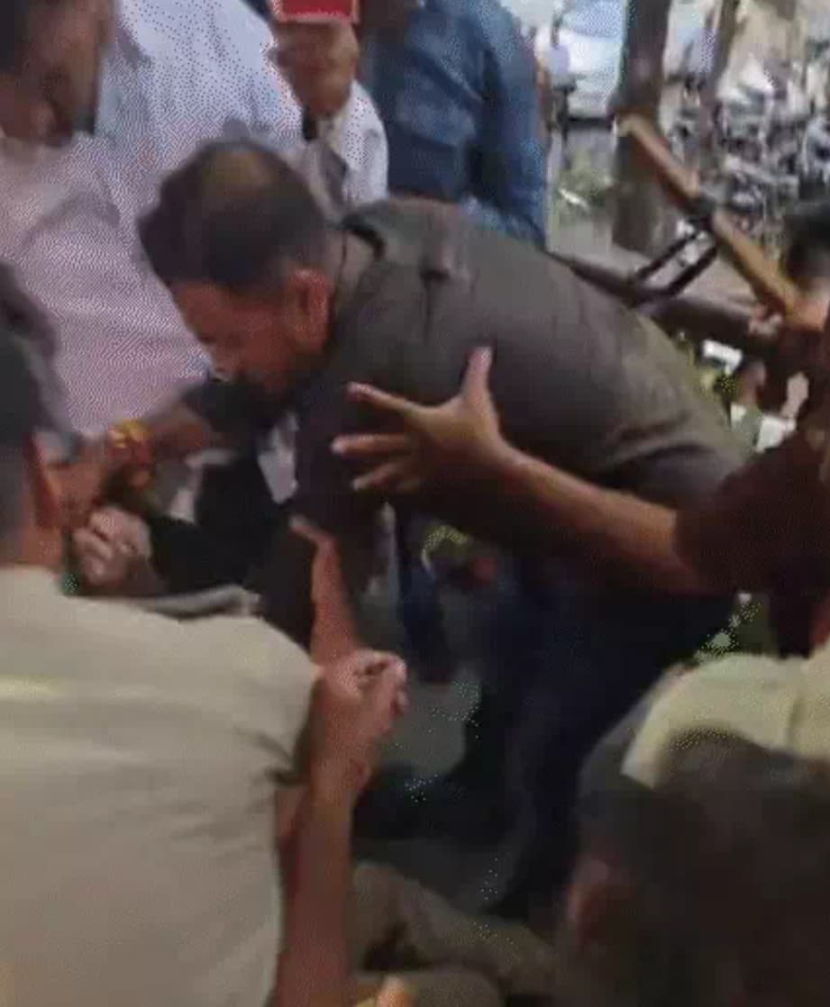 नासीरनगर ‘भूतिया डिमोलिशन’ विवाद : सवालों से बचते दिखे नगर आयुक्त, मीडिया से धक्कामुक्की का आरोप