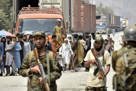 Pakistan: Industrial and export supply chains face disruption due to goods, oil transporters strike
