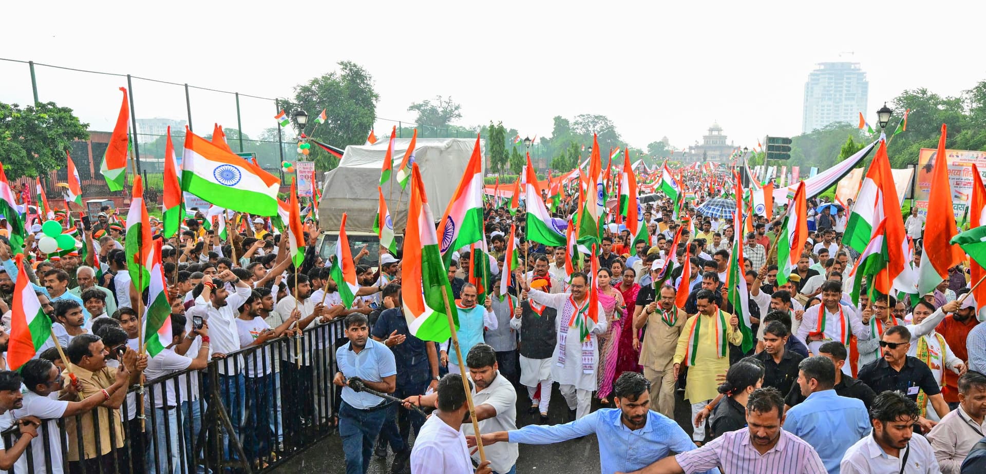 Union Health Minister and Chief Minister flagged off the Tiranga Rally.