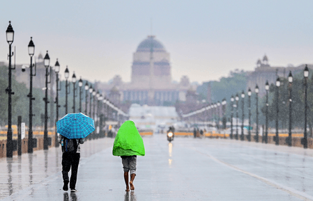 Delhi-NCR likely to witness cloudy skies, intermittent rain till Aug 14; AQI remains moderate
