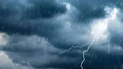 Alert issued for lightning and rain accompanied by strong winds in Raipur, Durg, Bastar, and Sarguja divisions.