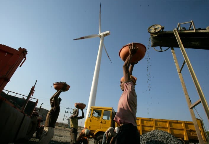 Strong stock market debut for Anavil Wire; IPO investors see gains.