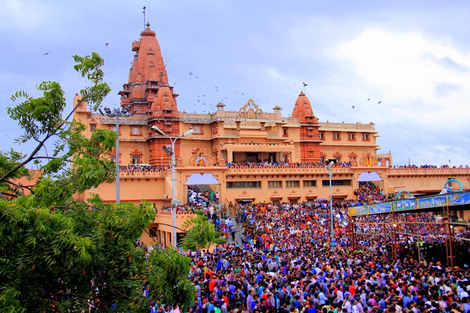 Devotees of Krishna will be able to undertake a religious pilgrimage to Mathura, Vrindavan, and Barsana; visiting the temples will become easier.