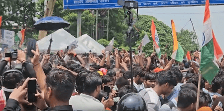 Police resort to lathi charge, use water cannons as Jharkhand student protest nears Assembly