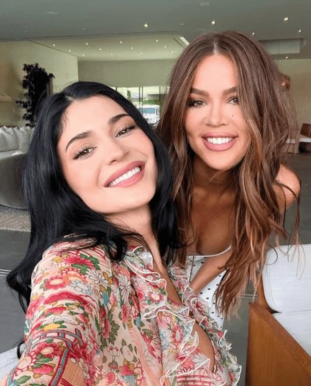 Khloe Kardashian pens b’day note for ‘world class poker player baby sister’ Kylie Jenner