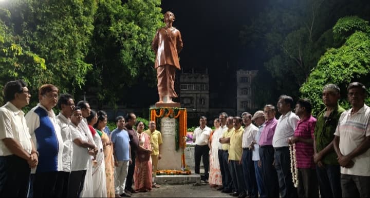 बेलदा में भोर 4.20 बजे शहीद खुदीराम बोस को श्रद्धांजलि अर्पित