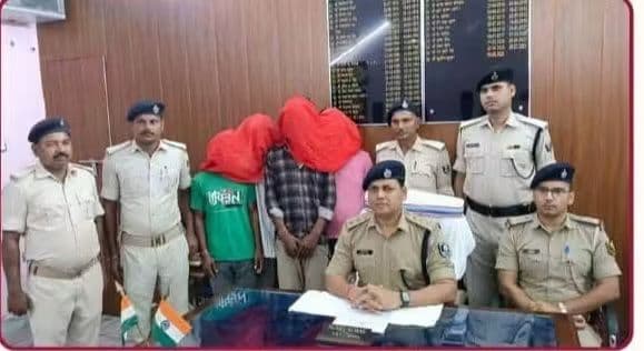 Four members of a bike-lifting gang arrested with three stolen bikes.