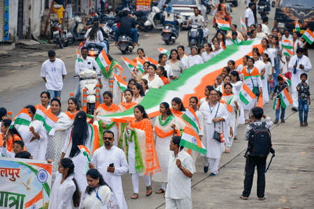 UP: Over 30,000 women from SHGs craft 19 million Tricolours, ahead of I-Day celebrations