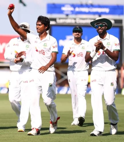Sports Cricket Aus Vs Ban Test Hasan 6wickets
