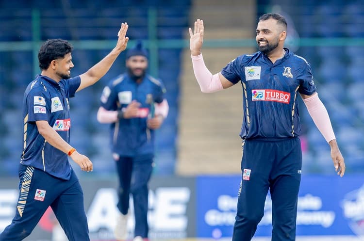 Outer Delhi Warriors Beat West Delhi Lions In Dpl