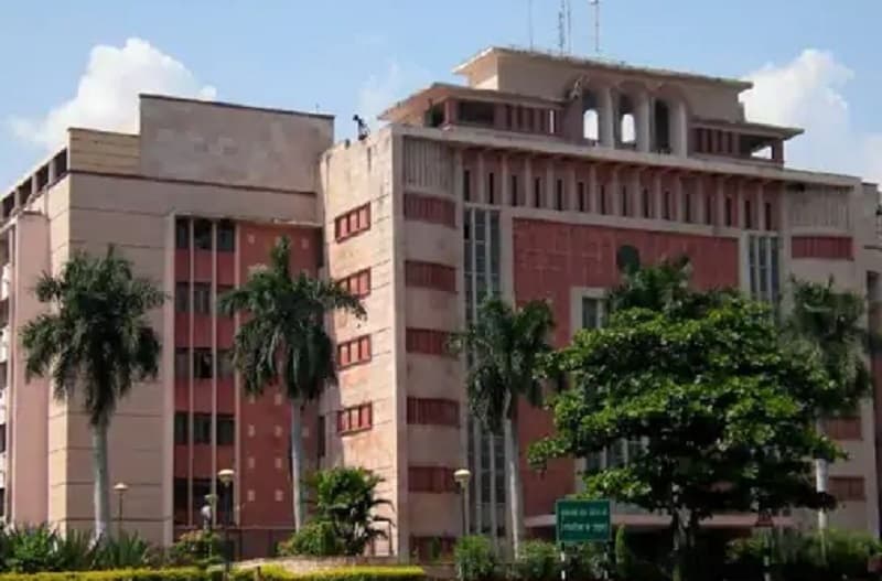 Mp Two Cmos One Sub Engineer Suspended Negligence