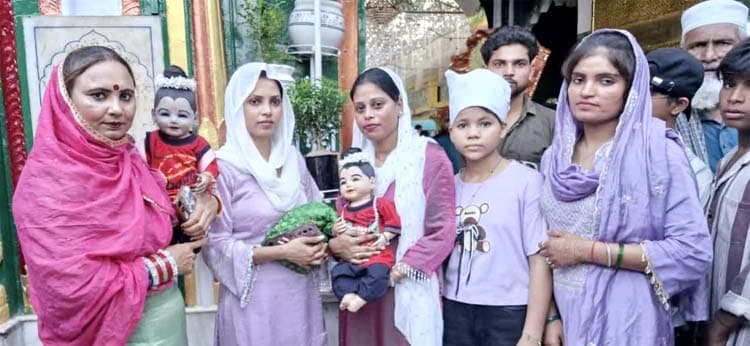 Uk Jiyarat Kaliyer Laddu Gopal