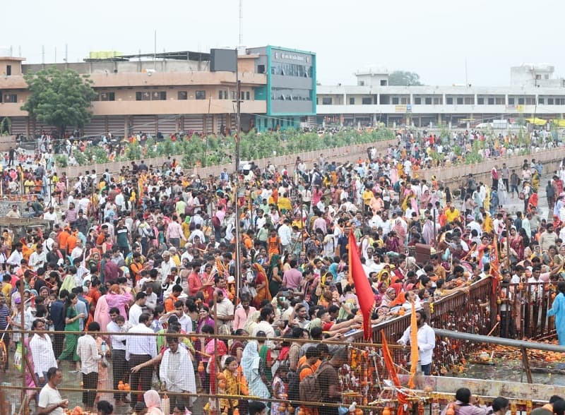 Mp Massive Crowds Kubereshwar Dham Rudraksha Distr