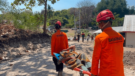 Death toll from Indonesia's 7.7-magnitude quake rises to 54