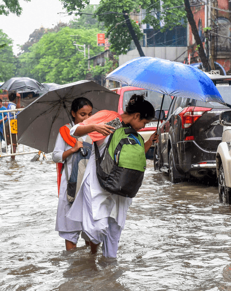 Met office predicts heavy rain in south Bengal till Tuesday