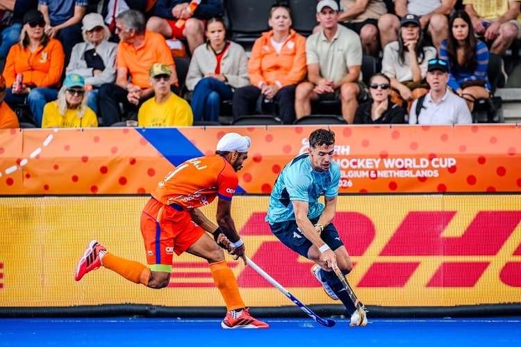 Indian Loss 2 4 To England In Fih Hockey World Cup