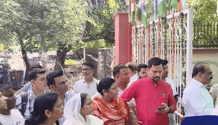 Row escalates over Kalyanpuri MCD worker's murder; AAP alleges Delhi Police pressure on family
