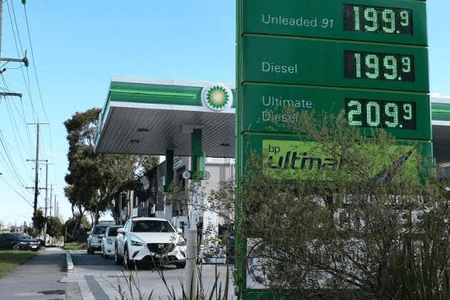 Australia to establish 1-billion-litre reserves of jet fuel, diesel