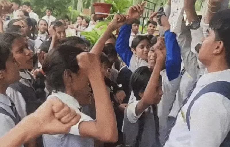 Mp Students Streets Protest Proposal Merge Regiona