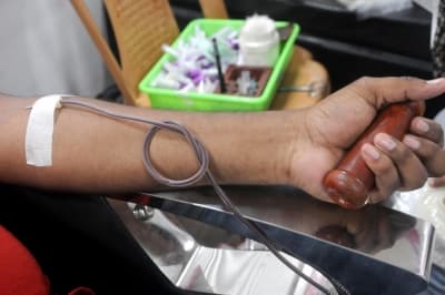Complete probe into unauthorised sale of blood, plasma from blood banks within a week, orders Calcutta HC