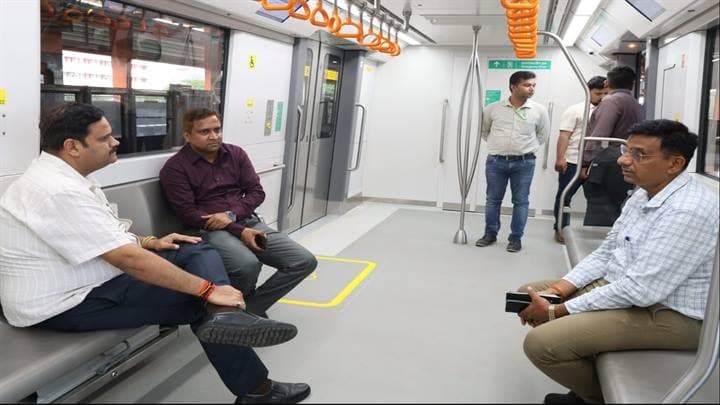 Mp Bhopal Commissioner Inspects Metro Depot Review