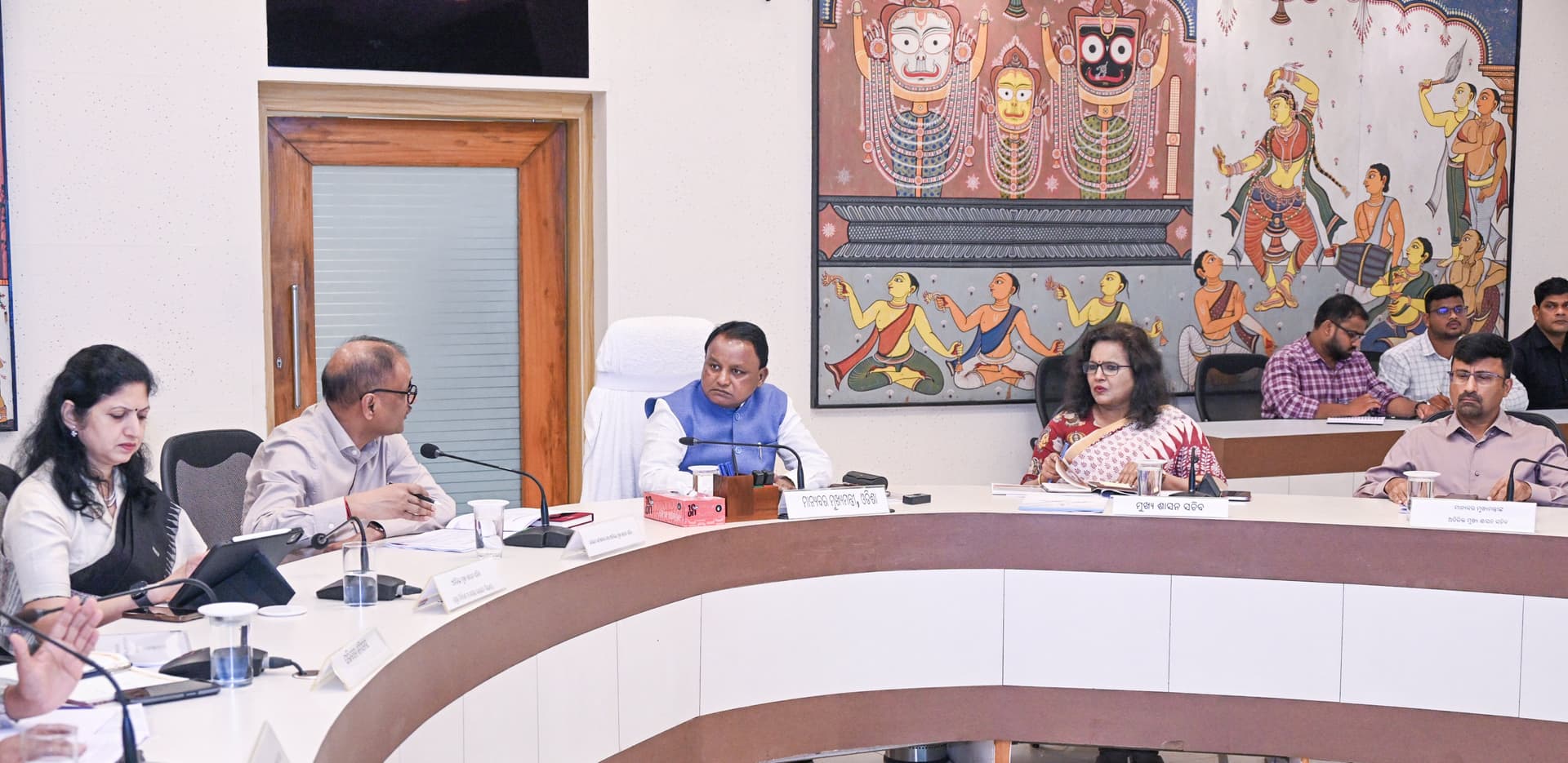 ଟ୍ୱିନ୍ ସିଟି ଟ୍ରାଫିକ୍ ସମସ୍ୟାର ସ୍ଥାୟୀ ସମାଧାନ ଓ ସୌନ୍ଦର୍ଯ୍ୟକରଣ ପାଇଁ ମୁଖ୍ୟମନ୍ତ୍ରୀଙ୍କ ସମୀକ୍ଷା ବୈଠକ