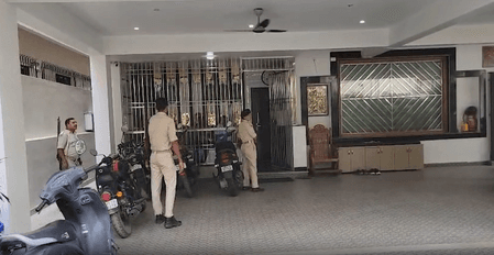 Bihar EOU raids properties linked to education department deputy director in DA case