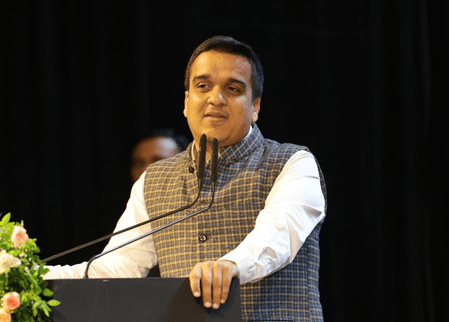Gujarat Dy CM urges food delivery sector to switch to EVs
