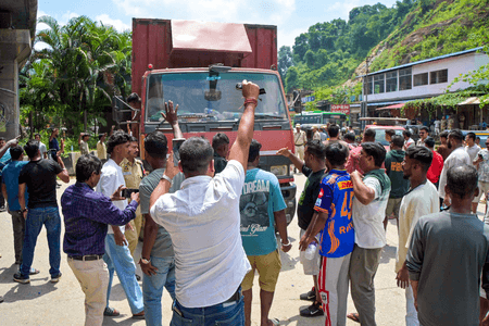 Meghalaya Taxi Association suspends Shillong-Guwahati services amid violence