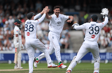 Pakistan crumble for 135 to suffer innings defeat against England in first Test