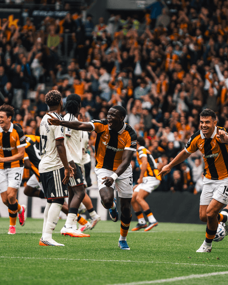 Football: Hull City stun Manchester United on return to Premier League