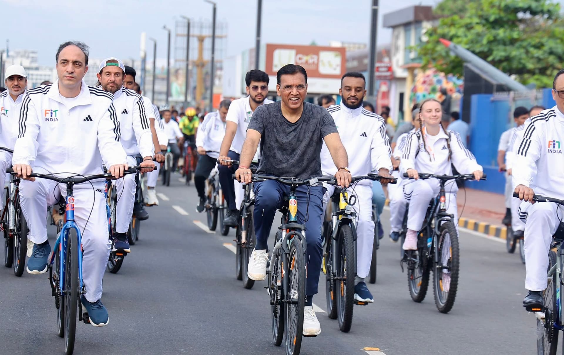 Mandaviya Fit India Sunday Cycling